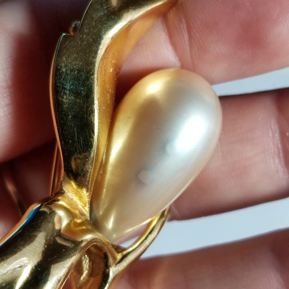 Vintage Marvella brooch large floral flower gold tone pearl big calla pin - Picture 8 of 15